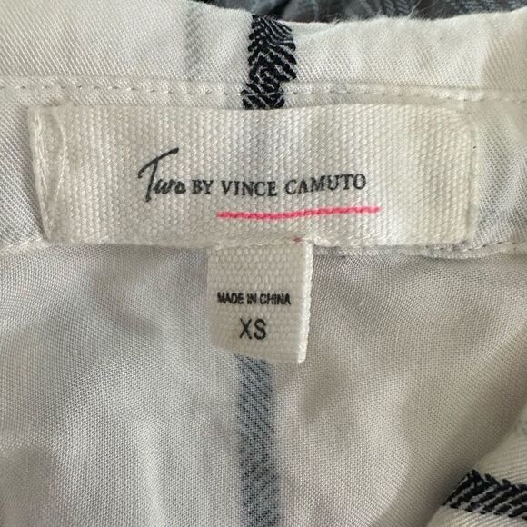 Two by Vince Camuto Oversized Plaid Button Size XS - Picture 5 of 10